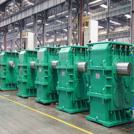 鋼管生產(chǎn)線專用減速機(jī)在泰隆一次裝配試驗(yàn)成功!